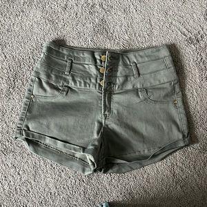 refuge women’s size 4 shorts